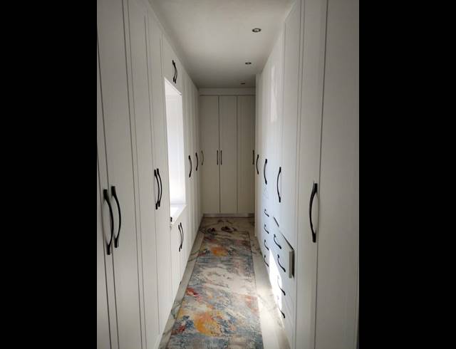 5 BEDROOM HOUSE FOR SALE IN FOURWAYS